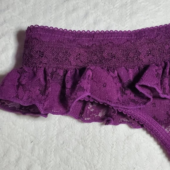 Aerie Lace Flutter Skirt Trim Sexy Lengerie Thongs- low rise- Size XS - Picture 5 of 7